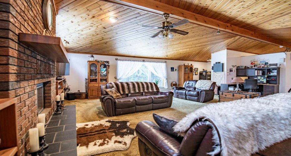 274052 Township Road 424, Rural Ponoka County, Alberta T4J 1V9, 5 Bedrooms Bedrooms, ,3 BathroomsBathrooms,Residential,For Sale,Township Road 424,A2283047