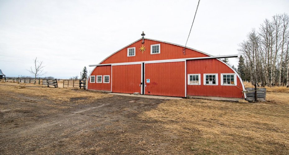 274052 Township Road 424, Rural Ponoka County, Alberta T4J 1V9, 5 Bedrooms Bedrooms, ,3 BathroomsBathrooms,Residential,For Sale,Township Road 424,A2283047