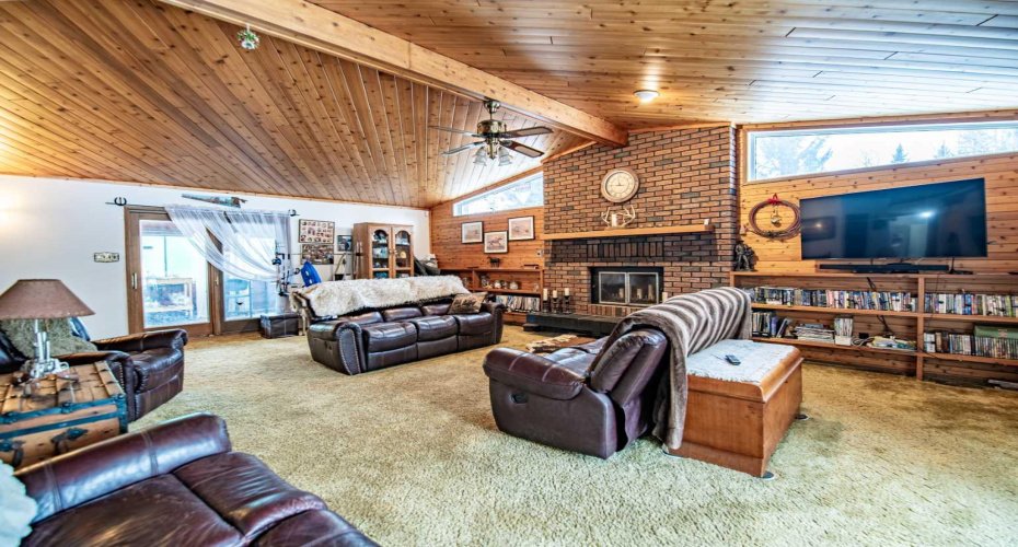 274052 Township Road 424, Rural Ponoka County, Alberta T4J 1V9, 5 Bedrooms Bedrooms, ,3 BathroomsBathrooms,Residential,For Sale,Township Road 424,A2283047