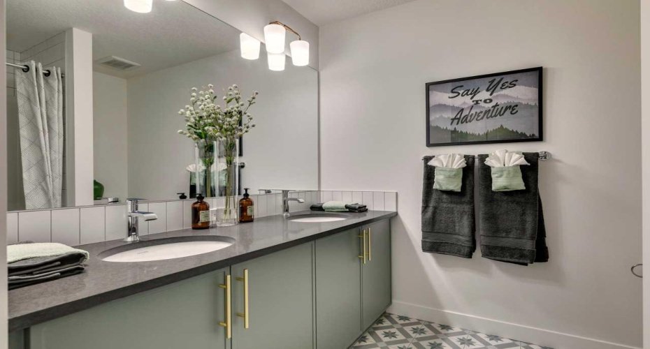 71 Emerson Crescent, Okotoks, Alberta T1S 3M9, 4 Bedrooms Bedrooms, ,3 BathroomsBathrooms,Residential,For Sale,Emerson,A2284341