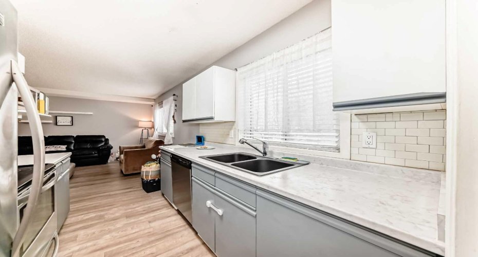 2508 17 Street, Calgary, Alberta T2T 4M8, 2 Bedrooms Bedrooms, ,1 BathroomBathrooms,Residential,For Sale,17,A2284727
