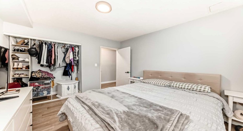 2508 17 Street, Calgary, Alberta T2T 4M8, 2 Bedrooms Bedrooms, ,1 BathroomBathrooms,Residential,For Sale,17,A2284727