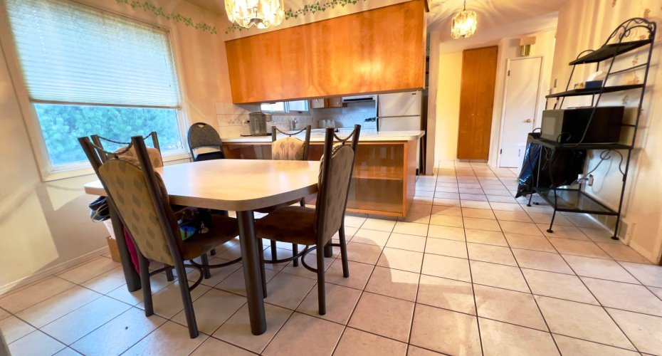 607 7 Avenue, Hanna, Alberta T0J 1P0, 4 Bedrooms Bedrooms, ,2 BathroomsBathrooms,Residential,For Sale,7,A2284873
