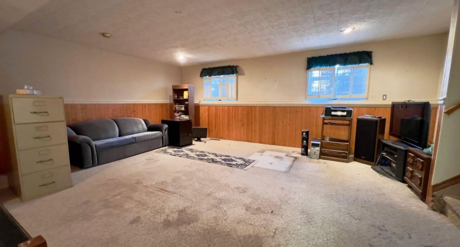 607 7 Avenue, Hanna, Alberta T0J 1P0, 4 Bedrooms Bedrooms, ,2 BathroomsBathrooms,Residential,For Sale,7,A2284873
