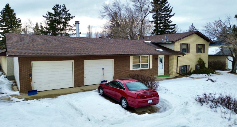 607 7 Avenue, Hanna, Alberta T0J 1P0, 4 Bedrooms Bedrooms, ,2 BathroomsBathrooms,Residential,For Sale,7,A2284873