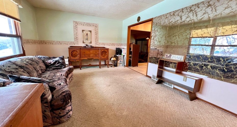 607 7 Avenue, Hanna, Alberta T0J 1P0, 4 Bedrooms Bedrooms, ,2 BathroomsBathrooms,Residential,For Sale,7,A2284873