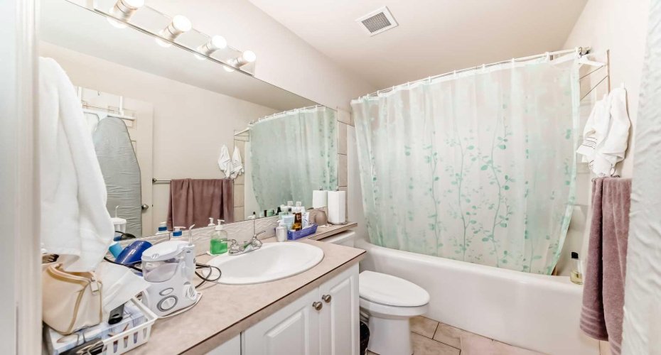 1507 Centre A Street, Calgary, Alberta T3K 2Z8, 2 Bedrooms Bedrooms, ,2 BathroomsBathrooms,Residential,For Sale,Centre A,A2284903