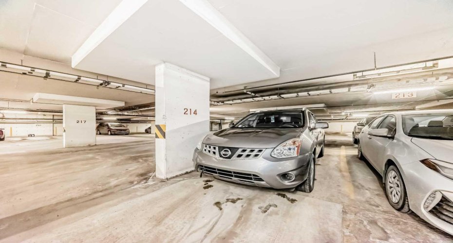 1507 Centre A Street, Calgary, Alberta T3K 2Z8, 2 Bedrooms Bedrooms, ,2 BathroomsBathrooms,Residential,For Sale,Centre A,A2284903