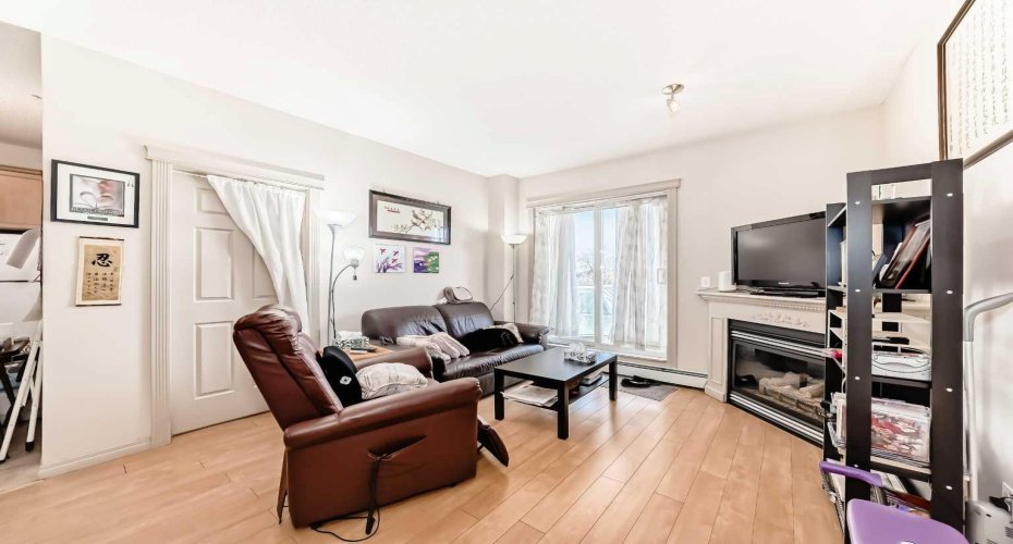 1507 Centre A Street, Calgary, Alberta T3K 2Z8, 2 Bedrooms Bedrooms, ,2 BathroomsBathrooms,Residential,For Sale,Centre A,A2284903