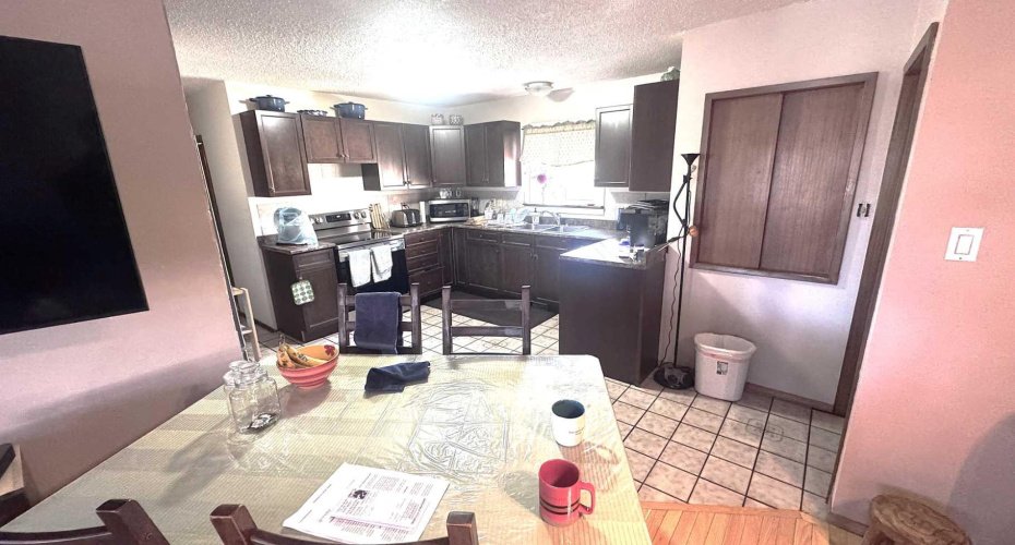 6503 33 Avenue, Calgary, Alberta T3B 1K9, 1 Bedroom Bedrooms, ,1 BathroomBathrooms,Residential,For Sale,33,A2284959