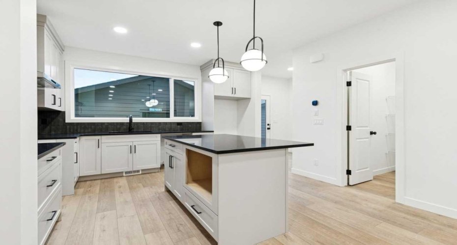 15085 37 Street, Calgary, Alberta T2Y 0R7, 3 Bedroom Bedrooms, 0 ,3 BathroomBathrooms,Residential,For Sale,37,0,A2285103