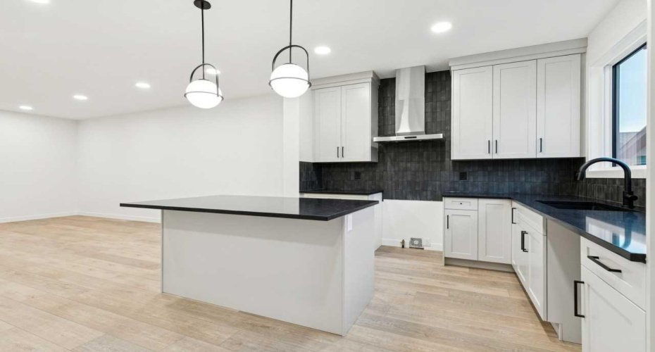15085 37 Street, Calgary, Alberta T2Y 0R7, 3 Bedroom Bedrooms, 0 ,3 BathroomBathrooms,Residential,For Sale,37,0,A2285103