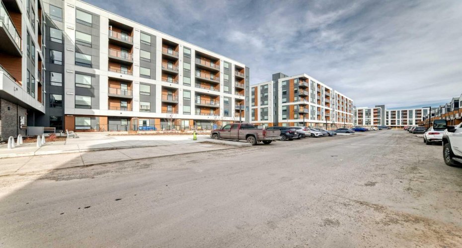 8500 19 Avenue, Calgary, Alberta T2A 7W8, 2 Bedrooms Bedrooms, ,2 BathroomsBathrooms,Residential,For Sale,19,A2284244