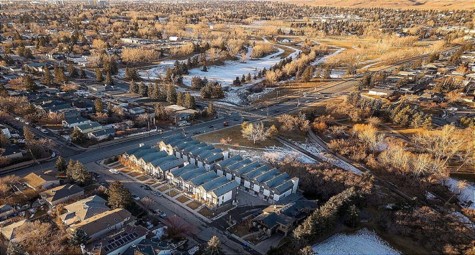 1426 23 Avenue, Calgary, Alberta T2K 1M5, ,Multi-family,For Sale,23,A2284605