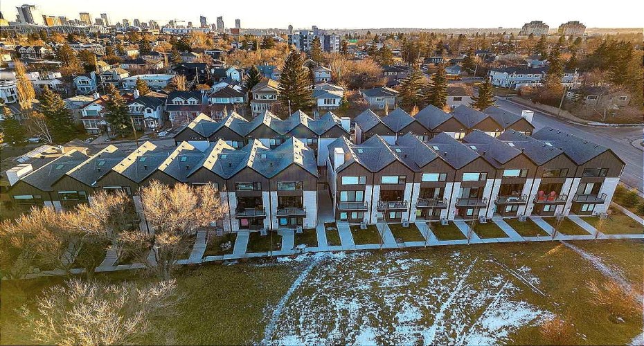 1426 23 Avenue, Calgary, Alberta T2K 1M5, ,Multi-family,For Sale,23,A2284605