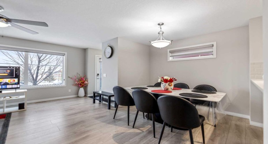 20 Cityside Park, Calgary, Alberta T3N0X2, 3 Bedrooms Bedrooms, ,3 BathroomsBathrooms,Residential,For Sale,Cityside,A2284708