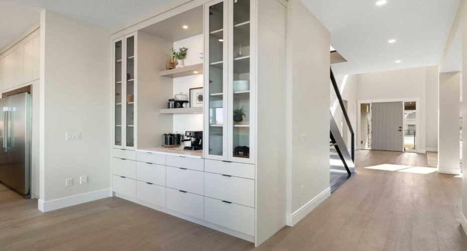 232 West Chestermere Drive, Chestermere, Alberta T1X 1B2, 7 Bedrooms Bedrooms, ,5 BathroomsBathrooms,Residential,For Sale,West Chestermere,A2285107