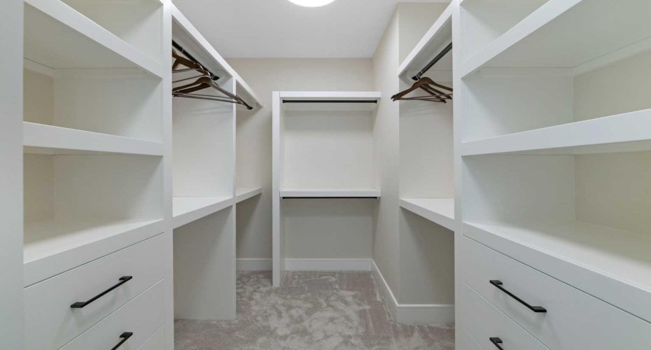 232 West Chestermere Drive, Chestermere, Alberta T1X 1B2, 7 Bedrooms Bedrooms, ,5 BathroomsBathrooms,Residential,For Sale,West Chestermere,A2285107