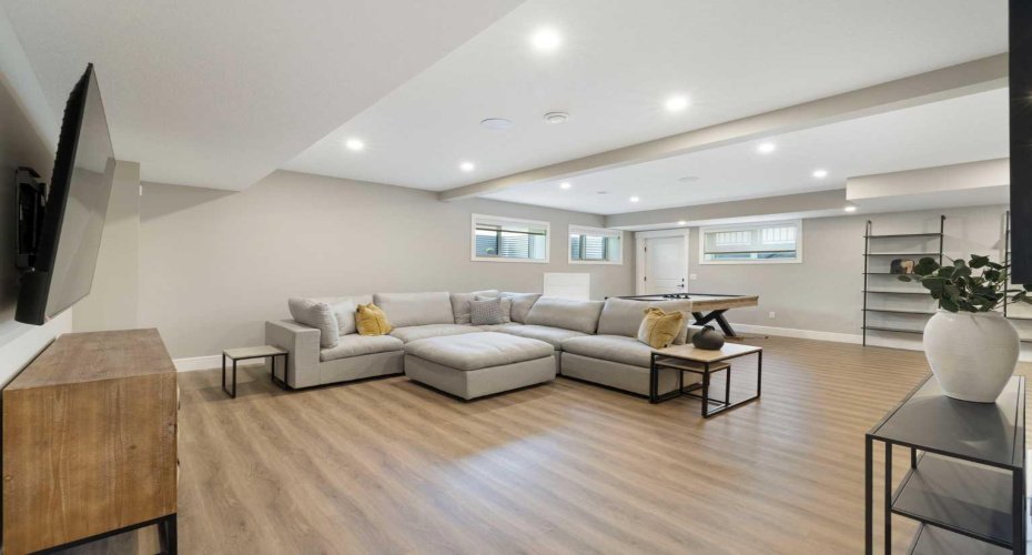 232 West Chestermere Drive, Chestermere, Alberta T1X 1B2, 7 Bedrooms Bedrooms, ,5 BathroomsBathrooms,Residential,For Sale,West Chestermere,A2285107