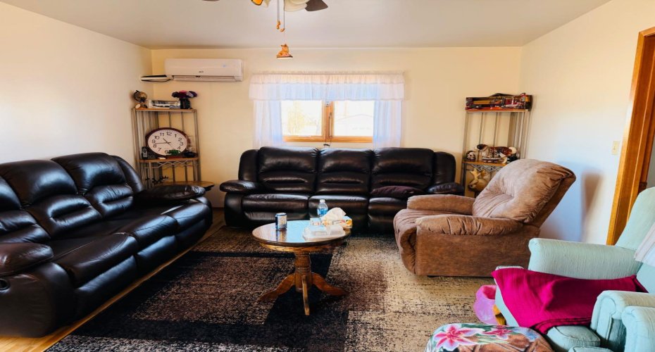 421 Retzke Street, Enchant, Alberta T0K 0V0, 5 Bedrooms Bedrooms, ,3 BathroomsBathrooms,Residential,For Sale,Retzke,A2285117