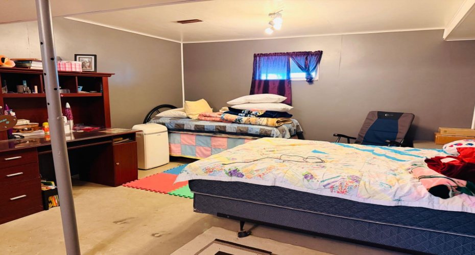 421 Retzke Street, Enchant, Alberta T0K 0V0, 5 Bedrooms Bedrooms, ,3 BathroomsBathrooms,Residential,For Sale,Retzke,A2285117