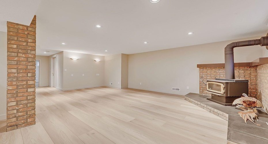 44 Granlea Place, Calgary, Alberta T3E4K2, 5 Bedrooms Bedrooms, ,3 BathroomsBathrooms,Residential,For Sale,Granlea,A2285137