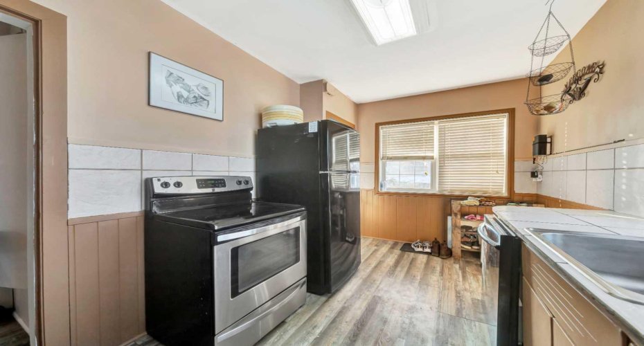 202 1 Street, Lashburn, Saskatchewan S0M 1H0, 2 Bedrooms Bedrooms, ,1 BathroomBathrooms,Residential,For Sale,1,A2285303