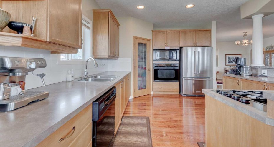 49 Arbour Crest Heights, Calgary, Alberta T3G 5A3, 2 Bedrooms Bedrooms, ,3 BathroomsBathrooms,Residential,For Sale,Arbour Crest,A2285375