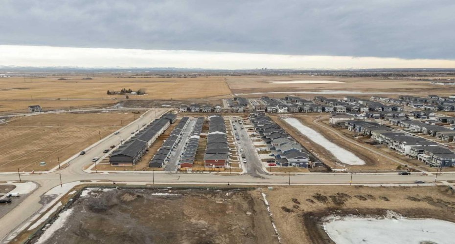 536 Chelsea Gardens, Chestermere, Alberta T1X 2V5, 3 Bedrooms Bedrooms, ,3 BathroomsBathrooms,Residential,For Sale,Chelsea,A2285388