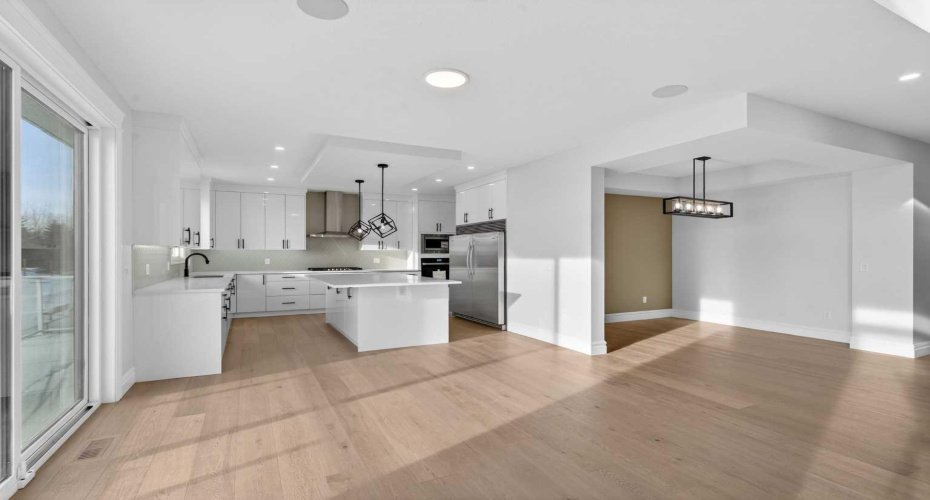 98 Waterford Crescent, Chestermere, Alberta T1X 3A2, 5 Bedrooms Bedrooms, ,5 BathroomsBathrooms,Residential,For Sale,Waterford,A2285472