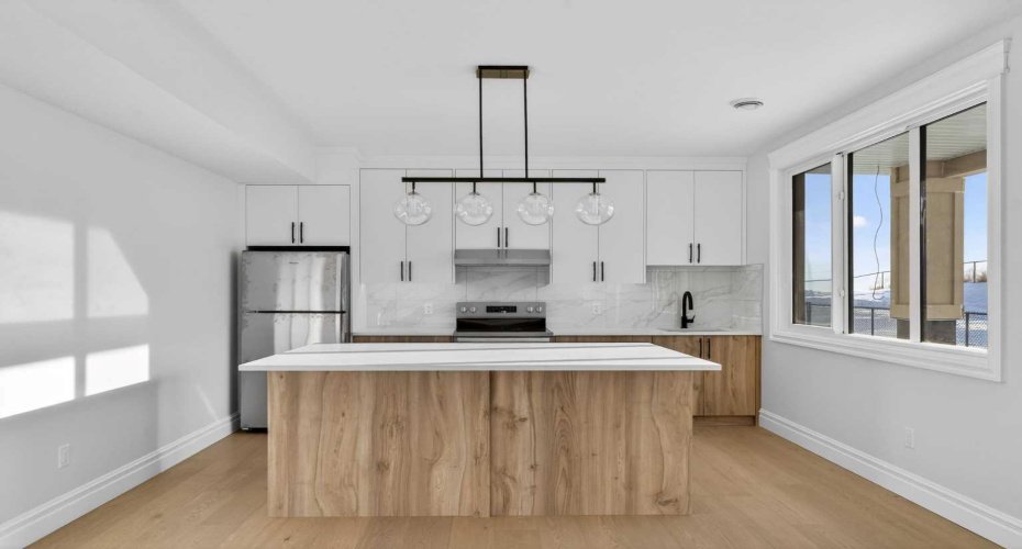 98 Waterford Crescent, Chestermere, Alberta T1X 3A2, 5 Bedrooms Bedrooms, ,5 BathroomsBathrooms,Residential,For Sale,Waterford,A2285472