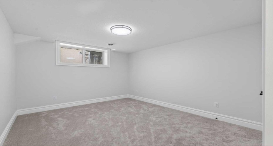 98 Waterford Crescent, Chestermere, Alberta T1X 3A2, 5 Bedrooms Bedrooms, ,5 BathroomsBathrooms,Residential,For Sale,Waterford,A2285472