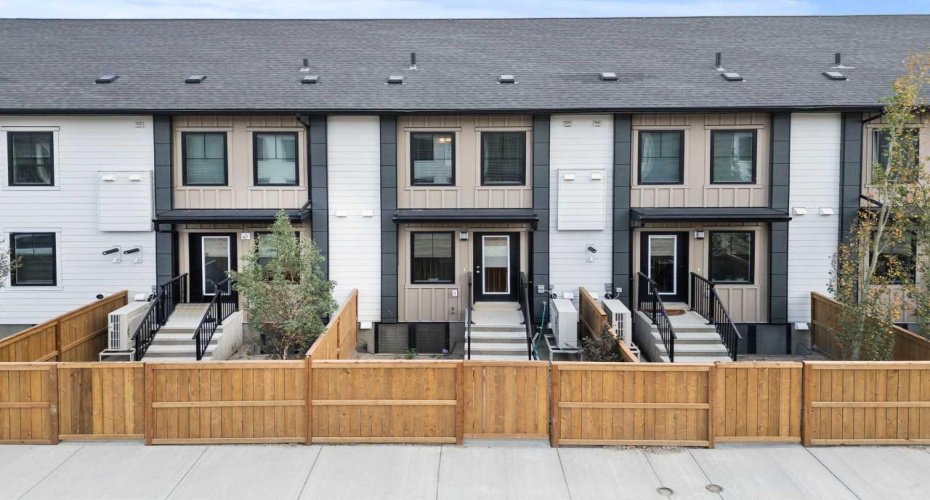 14675 1 Street, Calgary, Alberta T3P0V3, 2 Bedrooms Bedrooms, ,3 BathroomsBathrooms,Residential,For Sale,1,A2285488