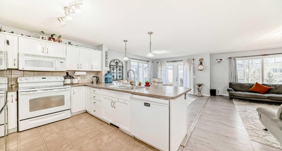 2384 Sagewood Gate, Airdrie, Alberta T4B 0K7, 3 Bedrooms Bedrooms, ,3 BathroomsBathrooms,Residential,For Sale,Sagewood,A2283452