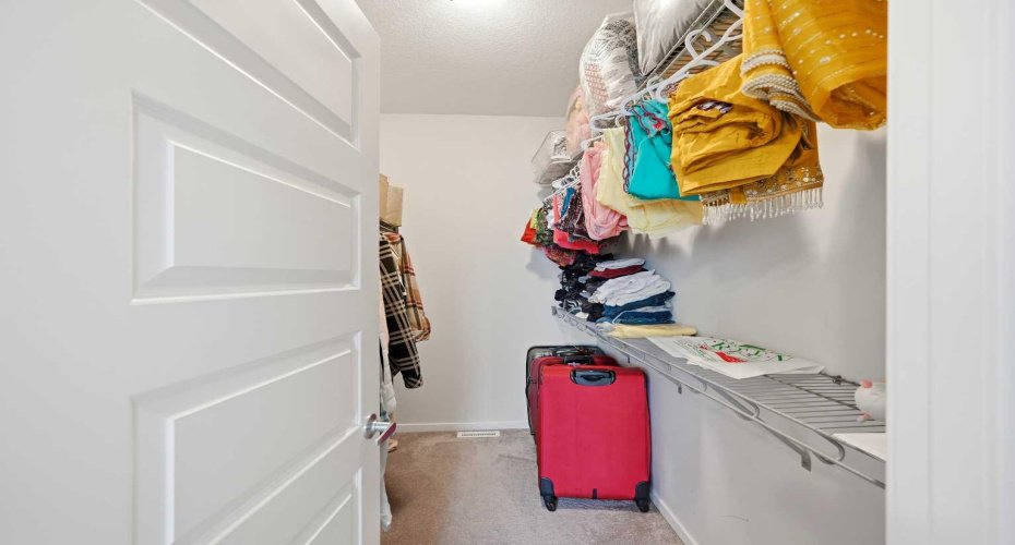 717 Windrow Manor, Airdrie, Alberta T4B 5H6, 4 Bedrooms Bedrooms, ,4 BathroomsBathrooms,Residential,For Sale,Windrow,A2284526 717 Windrow Manor, Airdrie, Alberta T4B 5H6, 4 Bedrooms Bedrooms, ,4 BathroomsBathrooms,Residential,For Sale,Windrow,A2284526