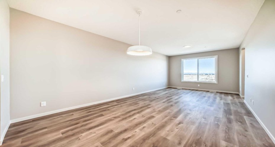 17 Hotchkiss Road, Calgary, Alberta T3S 0T8, 3 Bedrooms Bedrooms, ,3 BathroomsBathrooms,Residential,For Sale,Hotchkiss,A2285060