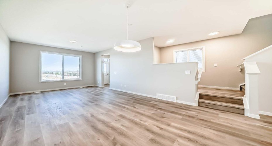 17 Hotchkiss Road, Calgary, Alberta T3S 0T8, 3 Bedrooms Bedrooms, ,3 BathroomsBathrooms,Residential,For Sale,Hotchkiss,A2285060