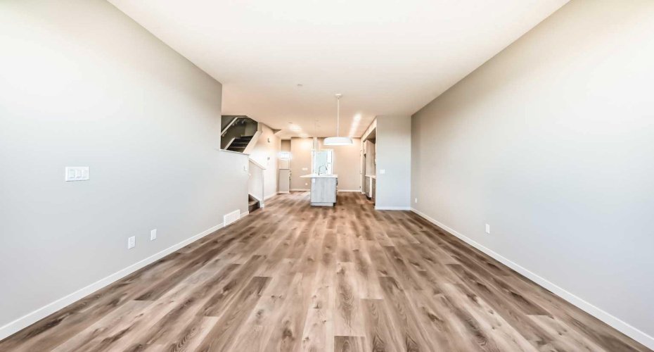 17 Hotchkiss Road, Calgary, Alberta T3S 0T8, 3 Bedrooms Bedrooms, ,3 BathroomsBathrooms,Residential,For Sale,Hotchkiss,A2285060