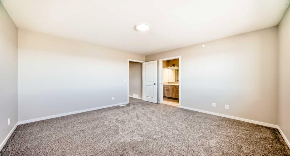 17 Hotchkiss Road, Calgary, Alberta T3S 0T8, 3 Bedrooms Bedrooms, ,3 BathroomsBathrooms,Residential,For Sale,Hotchkiss,A2285060