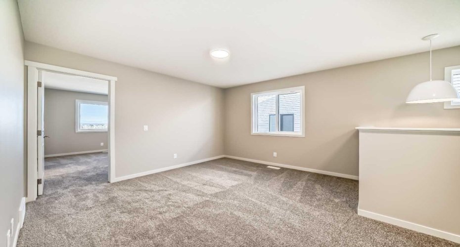 17 Hotchkiss Road, Calgary, Alberta T3S 0T8, 3 Bedrooms Bedrooms, ,3 BathroomsBathrooms,Residential,For Sale,Hotchkiss,A2285060