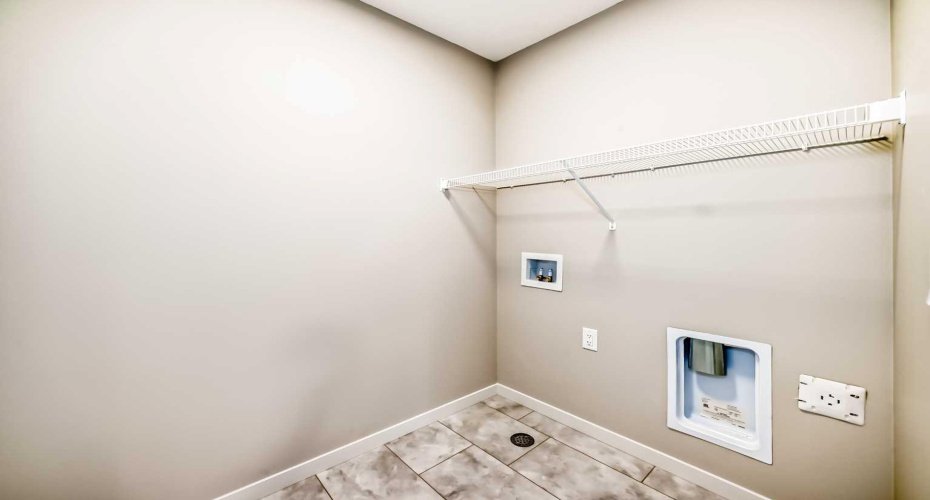 17 Hotchkiss Road, Calgary, Alberta T3S 0T8, 3 Bedrooms Bedrooms, ,3 BathroomsBathrooms,Residential,For Sale,Hotchkiss,A2285060