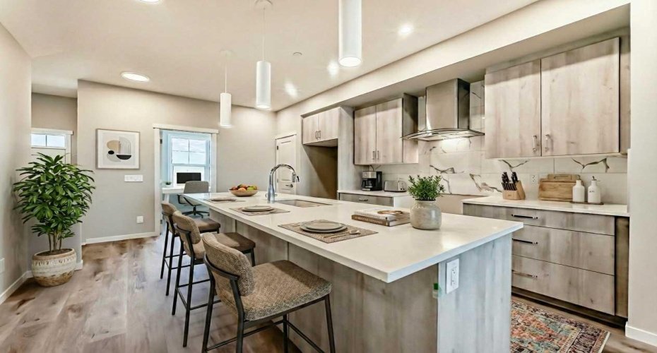 17 Hotchkiss Road, Calgary, Alberta T3S 0T8, 3 Bedrooms Bedrooms, ,3 BathroomsBathrooms,Residential,For Sale,Hotchkiss,A2285060