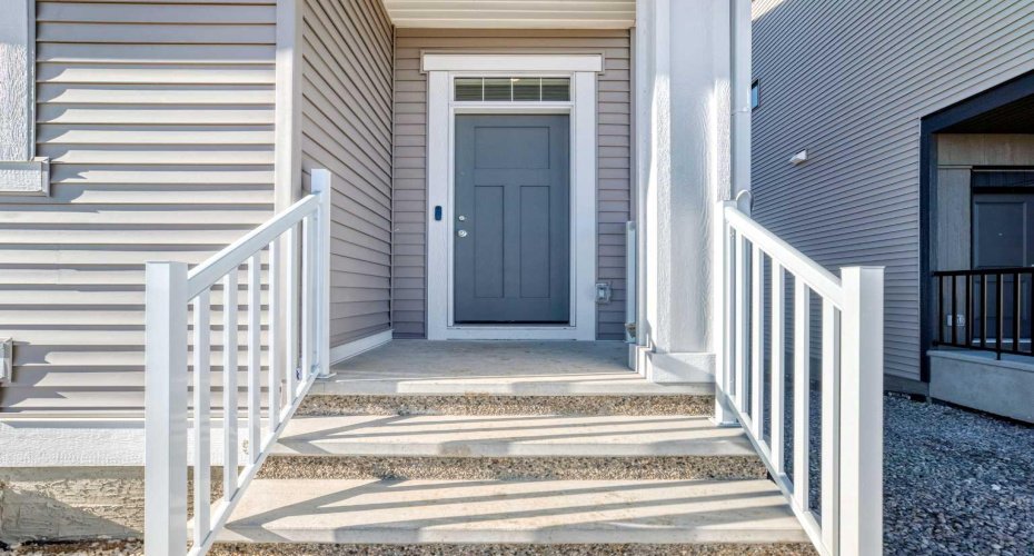 17 Hotchkiss Road, Calgary, Alberta T3S 0T8, 3 Bedrooms Bedrooms, ,3 BathroomsBathrooms,Residential,For Sale,Hotchkiss,A2285060