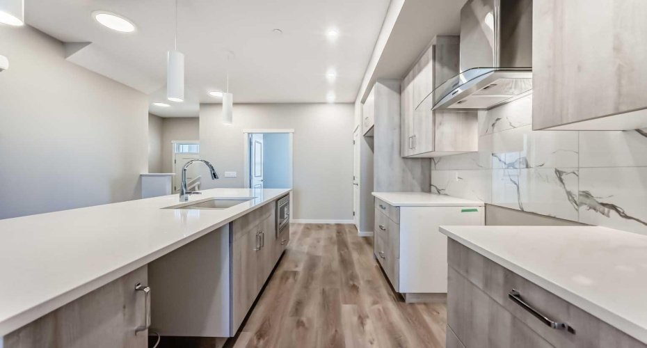 17 Hotchkiss Road, Calgary, Alberta T3S 0T8, 3 Bedrooms Bedrooms, ,3 BathroomsBathrooms,Residential,For Sale,Hotchkiss,A2285060