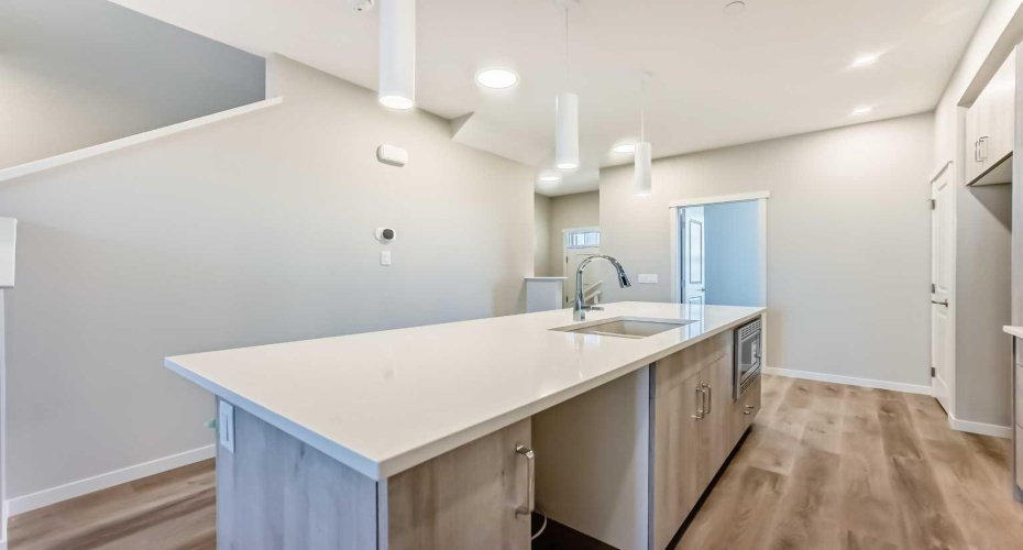 17 Hotchkiss Road, Calgary, Alberta T3S 0T8, 3 Bedrooms Bedrooms, ,3 BathroomsBathrooms,Residential,For Sale,Hotchkiss,A2285060