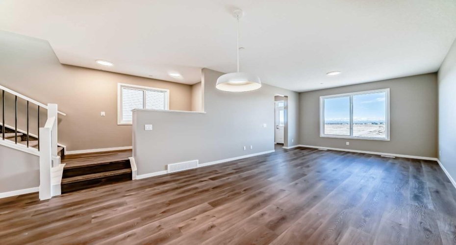 21 Hotchkiss Road, Calgary, Alberta T3S 0T8, 3 Bedrooms Bedrooms, ,3 BathroomsBathrooms,Residential,For Sale,Hotchkiss,A2285215