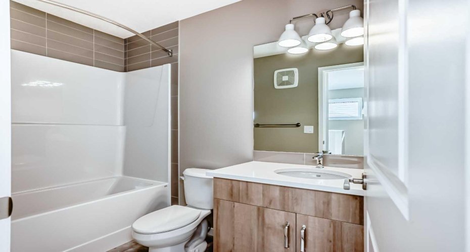 21 Hotchkiss Road, Calgary, Alberta T3S 0T8, 3 Bedrooms Bedrooms, ,3 BathroomsBathrooms,Residential,For Sale,Hotchkiss,A2285215