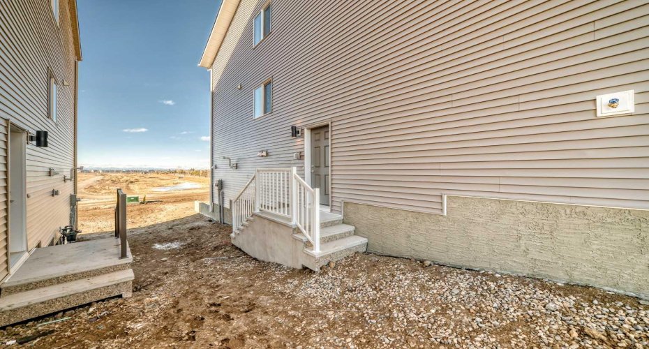 21 Hotchkiss Road, Calgary, Alberta T3S 0T8, 3 Bedrooms Bedrooms, ,3 BathroomsBathrooms,Residential,For Sale,Hotchkiss,A2285215