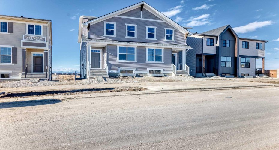 21 Hotchkiss Road, Calgary, Alberta T3S 0T8, 3 Bedrooms Bedrooms, ,3 BathroomsBathrooms,Residential,For Sale,Hotchkiss,A2285215