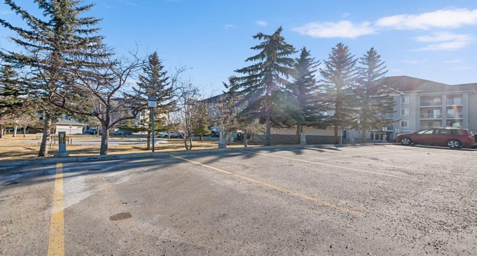 1620 70 Street, Calgary, Alberta T2A 7Z2, 1 Bedroom Bedrooms, ,1 BathroomBathrooms,Residential,For Sale,70,A2285231